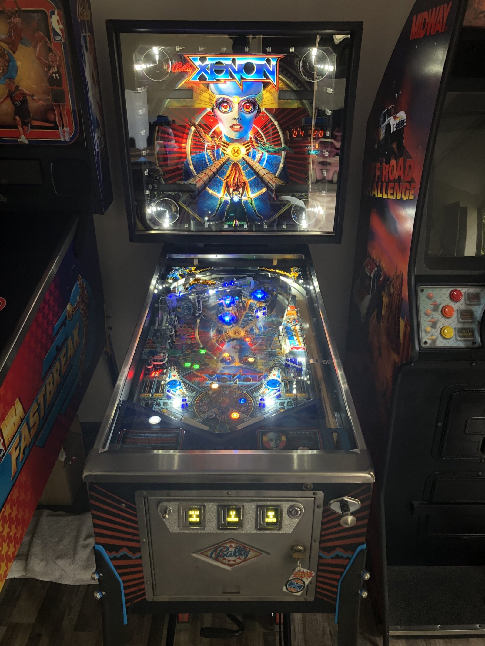 Xenon pinball machine | Bally | Review