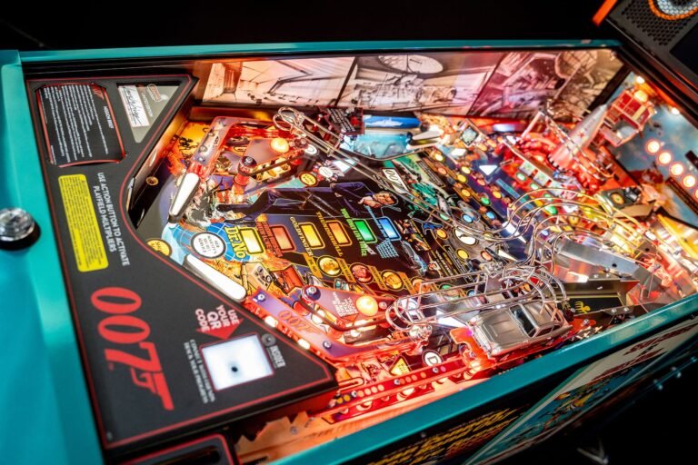 James Bond LE Pinball Flipper Lazarus
